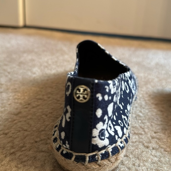 TORY BURCH - LIKE NEW Floral Espadrilles - Size 7 - Picture 6 of 10